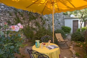 Antico Borgo dei Limoni , giardino